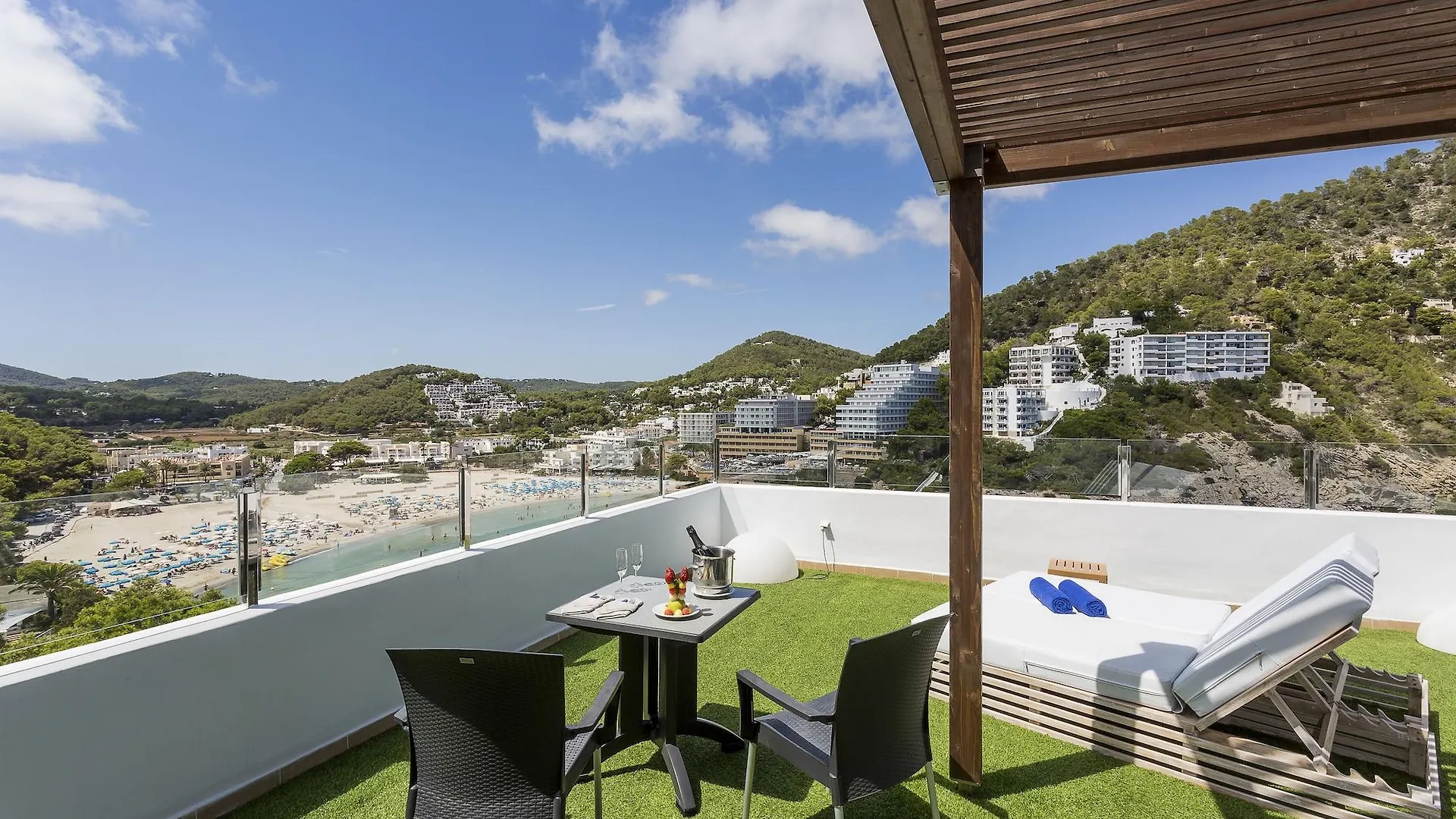 Palladium Hotel Cala Llonga - Adults Only 4*, Cala Llonga (Ibiza) Spanien