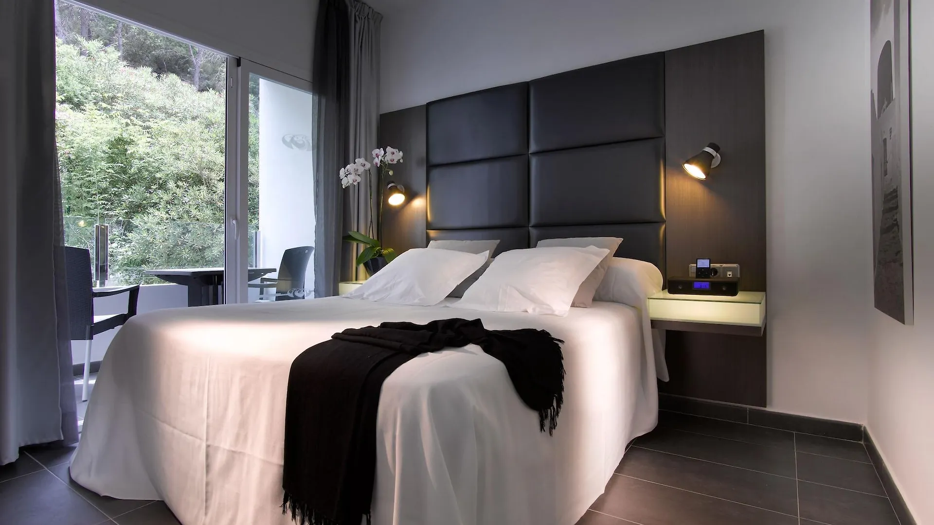 Palladium Hotel Cala Llonga - Adults Only 4*, Cala Llonga (Ibiza)