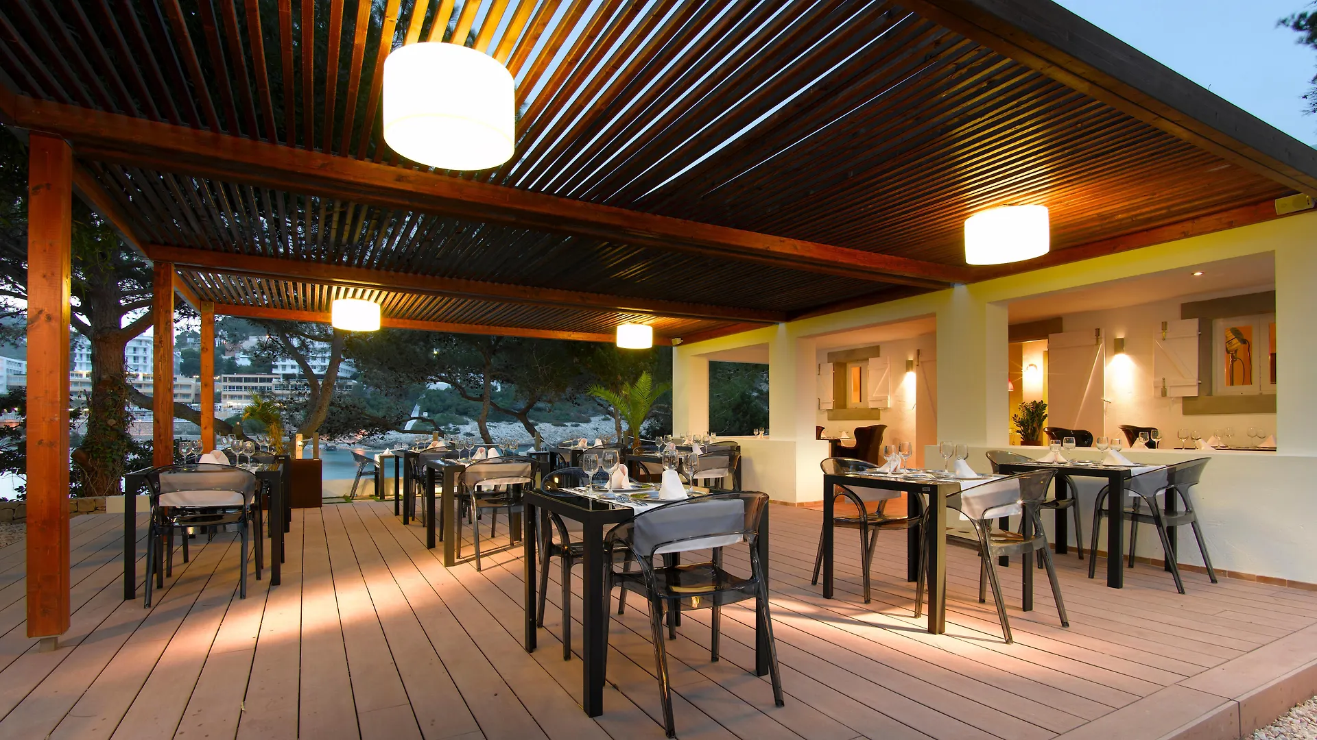 Palladium Hotel Cala Llonga - Adults Only  Cala Llonga (Ibiza)